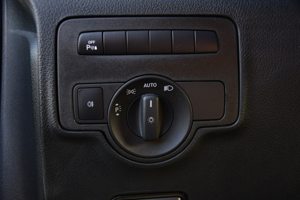 Mercedes-Benz Vito 116 CDI L2 PB Edition Camera, Cruise, Carplay, LED, Clima, 164pk, Multimedia, Trekhaak, Automaat, Uniek!