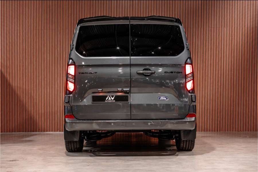 Ford Transit Custom 320 2.0 TDCI 150 PK L2H1 Limited | 6-zitter | ACC | Blind Spot | Navigatie | CarPlay | Camera | Trekhaak | Stoel- en stuurwielverwarming | DAB | BPM Vrij | Luxe dubbel cabine