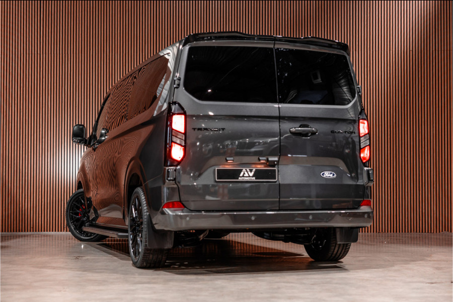Ford Transit Custom 320 2.0 TDCI 150 PK L2H1 Limited | 6-zitter | ACC | Blind Spot | Navigatie | CarPlay | Camera | Trekhaak | Stoel- en stuurwielverwarming | DAB | BPM Vrij | Luxe dubbel cabine