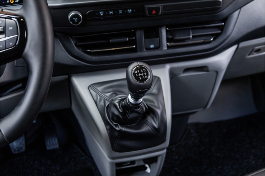 Ford Transit Custom 320 2.0 TDCI 150 PK L2H1 Limited | 6-zitter | ACC | Blind Spot | Navigatie | CarPlay | Camera | Trekhaak | Stoel- en stuurwielverwarming | DAB | BPM Vrij | Luxe dubbel cabine