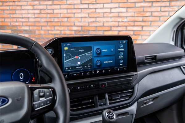 Ford Transit Custom 320 2.0 TDCI 150 PK L2H1 Limited | 6-zitter | ACC | Blind Spot | Navigatie | CarPlay | Camera | Trekhaak | Stoel- en stuurwielverwarming | DAB | BPM Vrij | Luxe dubbel cabine