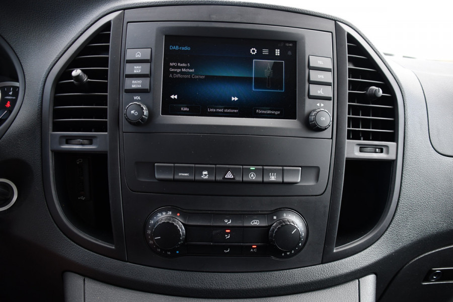Mercedes-Benz Vito 116 CDI L2 Black Edition Camera, Cruise, Carplay, LED, 164pk, Stoelverwarming, Standkachel, Automaat, Multimedia, Uniek!