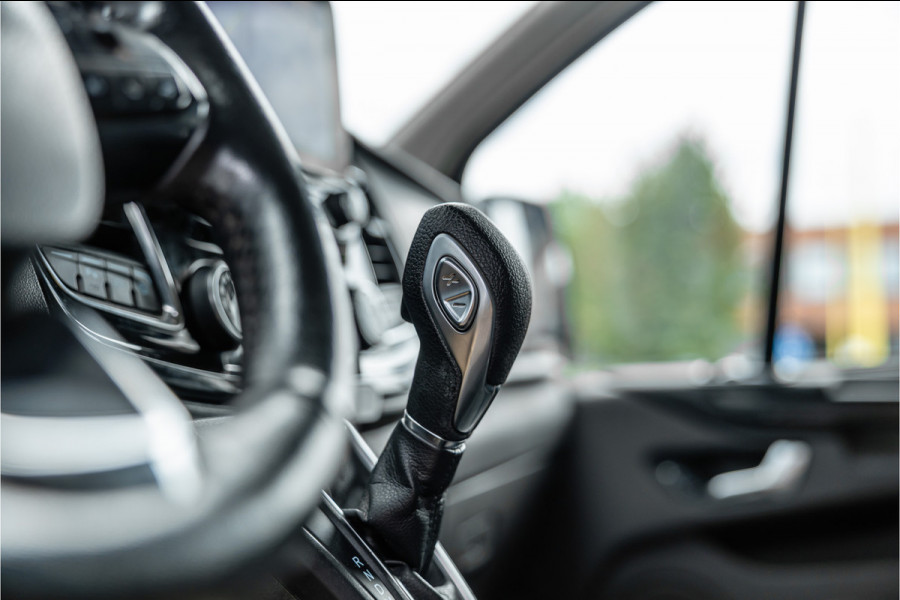 Ford Transit Custom 320 2.0 TDCI 185 PK L2H1 Sport | L+R Schuifdeur | CarPlay | Camera | Navigatie | Trekhaak | Stoelverwarming | Cruise control | DAB | Nieuwe APK