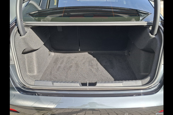 Audi A3 Limousine 30 TFSI AUTOMAAT * Carplay * Climate Control * Parkeersensoren *