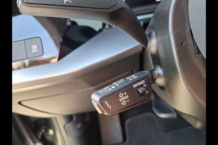 Audi A3 Limousine 30 TFSI AUTOMAAT * Carplay * Climate Control * Parkeersensoren *