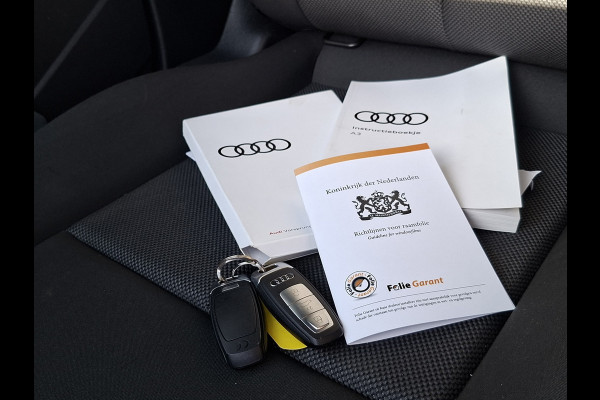 Audi A3 Limousine 30 TFSI AUTOMAAT * Carplay * Climate Control * Parkeersensoren *