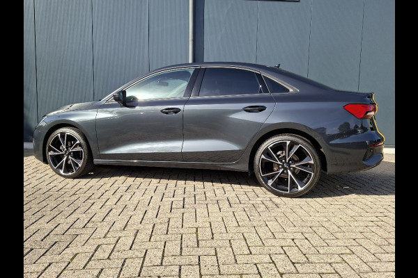 Audi A3 Limousine 30 TFSI AUTOMAAT * Carplay * Climate Control * Parkeersensoren *