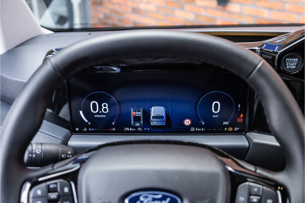 Ford Transit Custom 320 2.0 TDCI 150 PK L2H1 Limited | 6-zitter | ACC | Blind Spot | Navigatie | CarPlay | Camera | Trekhaak | Stoel- en stuurwielverwarming | DAB | BPM Vrij | Luxe dubbel cabine