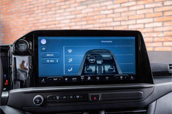 Ford Transit Custom 320 2.0 TDCI 150 PK L2H1 Limited | 6-zitter | ACC | Blind Spot | Navigatie | CarPlay | Camera | Trekhaak | Stoel- en stuurwielverwarming | DAB | BPM Vrij | Luxe dubbel cabine