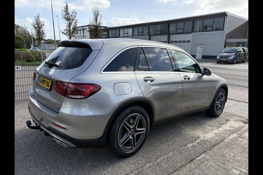 Mercedes-Benz GLC 200 Premium AMG-line