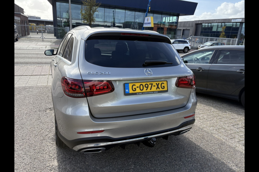 Mercedes-Benz GLC 200 Premium AMG-line