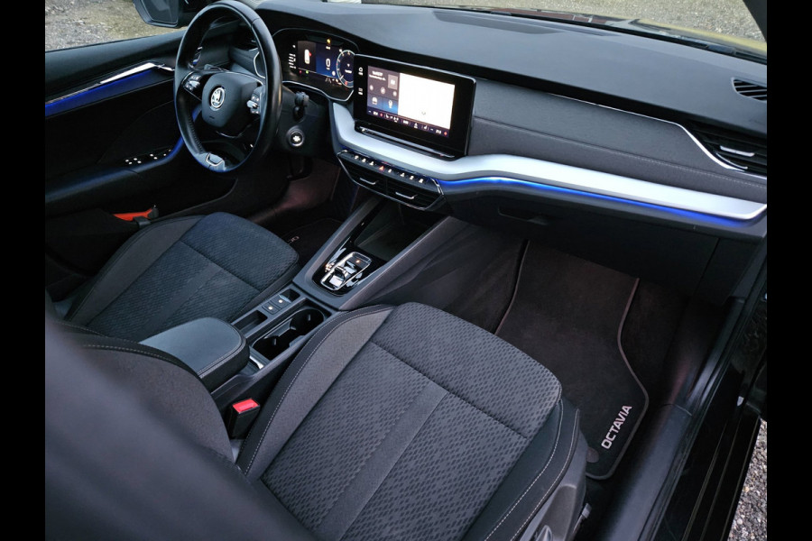 Škoda Octavia Combi 1.5 e-TSI Business Edition Plus Automaat/Virtuel/Led/Adapt.Cruise/Trekhaak/Camera/AppleCarplay/Stoelverwarming