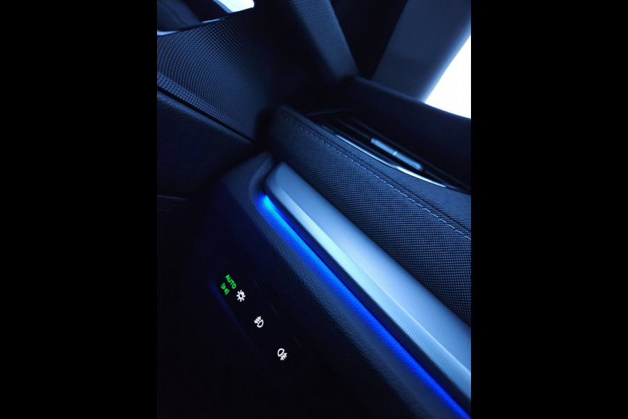 Škoda Octavia Combi 1.5 e-TSI Business Edition Plus Automaat/Virtuel/Led/Adapt.Cruise/Trekhaak/Camera/AppleCarplay/Stoelverwarming