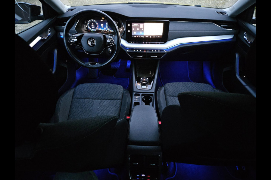 Škoda Octavia Combi 1.5 e-TSI Business Edition Plus Automaat/Virtuel/Led/Adapt.Cruise/Trekhaak/Camera/AppleCarplay/Stoelverwarming