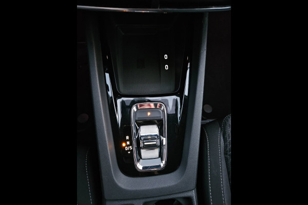 Škoda Octavia Combi 1.5 e-TSI Business Edition Plus Automaat/Virtuel/Led/Adapt.Cruise/Trekhaak/Camera/AppleCarplay/Stoelverwarming