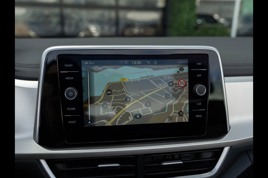 Volkswagen T-Roc Cabrio 1.5 TSI 150PK DSG Move | Virtual | ACC | IQ Light | Windscherm | Trekhaak