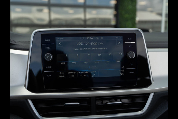 Volkswagen T-Roc Cabrio 1.5 TSI 150PK DSG Move | Virtual | ACC | IQ Light | Windscherm | Trekhaak