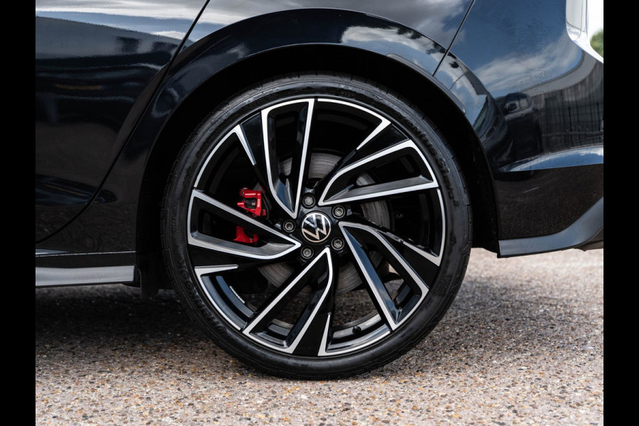 Volkswagen Golf 2.0 TSI 245PK DSG GTI | 19" Adelaide | Matrix | Camera | H&K Sound