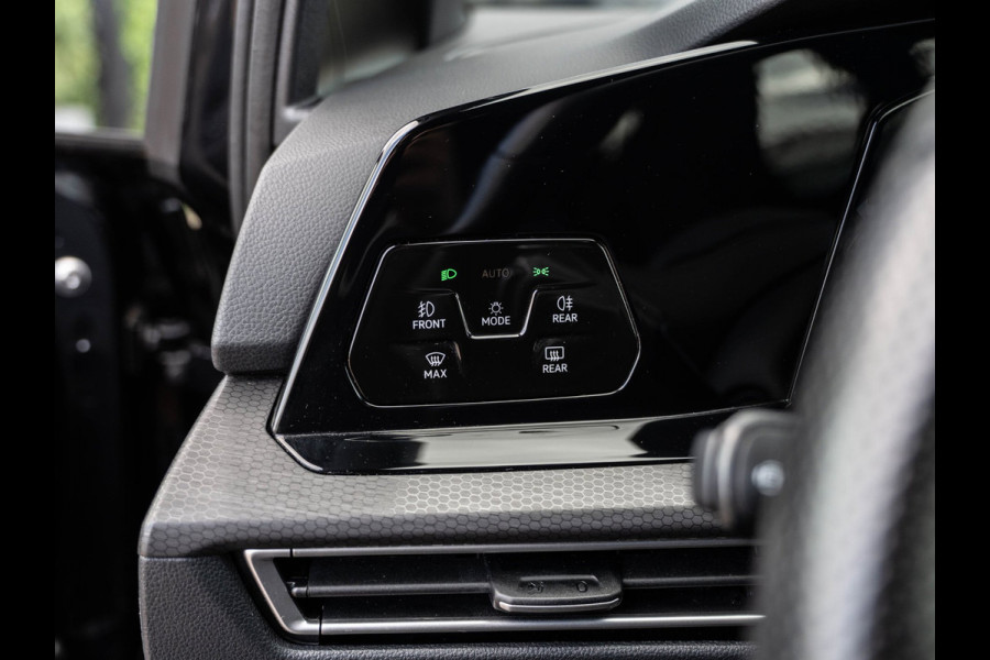 Volkswagen Golf 2.0 TSI 245PK DSG GTI | 19" Adelaide | Matrix | Camera | H&K Sound