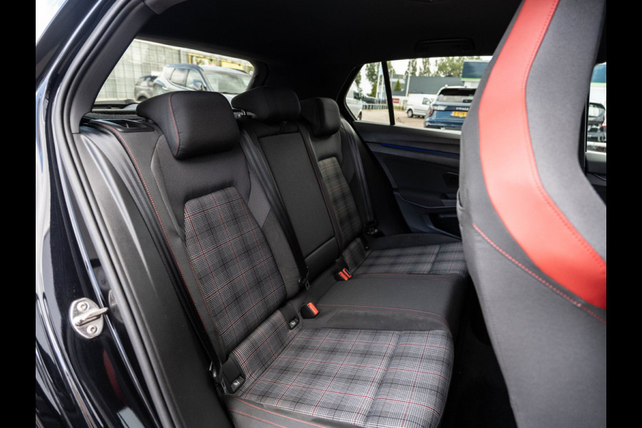 Volkswagen Golf 2.0 TSI 245PK DSG GTI | 19" Adelaide | Matrix | Camera | H&K Sound