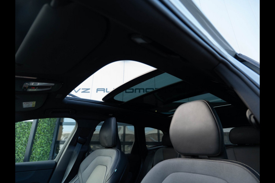 Volvo XC60 2.0 T6 Plug-in hybrid AWD Plus Black Edition | Pano | Surround View | Trekhaak | BTW