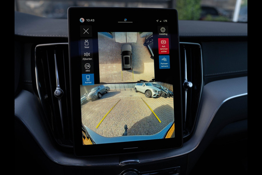 Volvo XC60 2.0 T6 Plug-in hybrid AWD Plus Black Edition | Pano | Surround View | Trekhaak | BTW