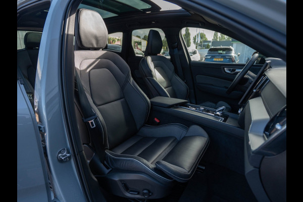 Volvo XC60 2.0 T6 Plug-in hybrid AWD Plus Black Edition | Pano | Surround View | Trekhaak | BTW