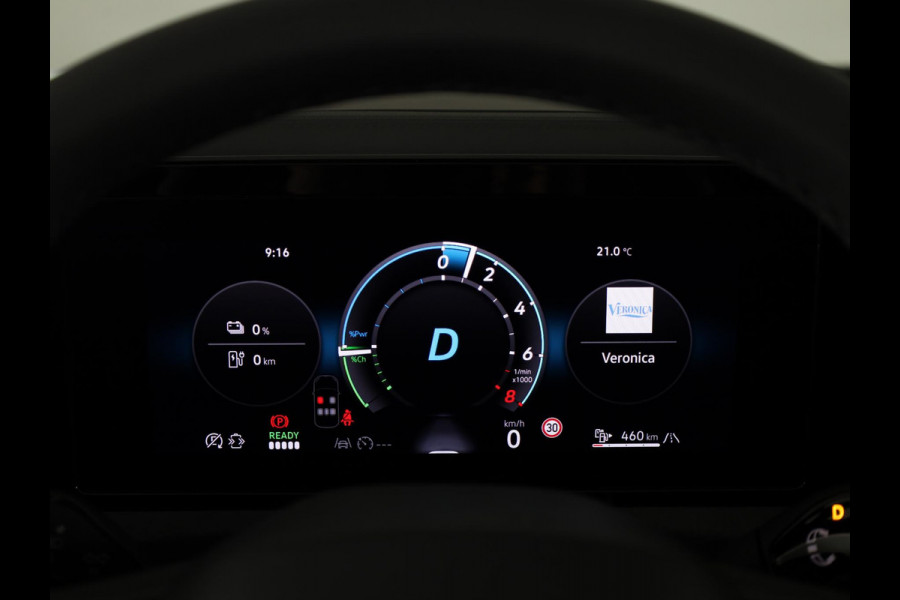 Volkswagen Tiguan 1.5 eHybrid R-Line Edition 204 pk Automaat (DSG) | Verlengde garantie | Navigatie | Panoramadak | Trekhaak (wegklapbaar) | Parkeersensoren (Park assist) | Rondomzicht camera | R-Line |