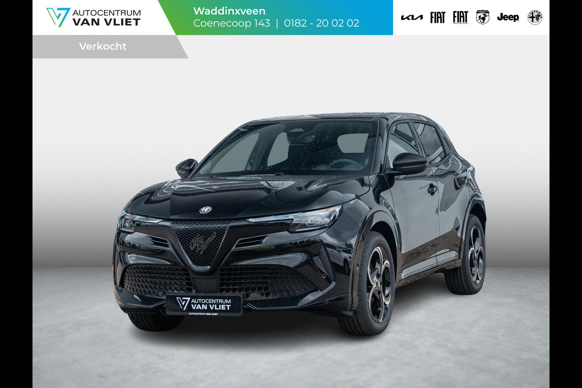 Alfa Romeo junior Elettrica Ti 54 kWh | Clima | Adapt. Cruise | Keyless | Handsfree A-Klep | PDC rondom | Pack Techno | Warmtepomp | Tortona Black
