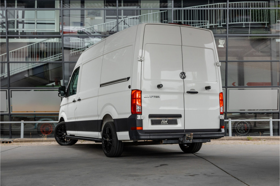 Volkswagen Crafter 2.0 TDI 177PK L3H3 DSG | L+R Schuifdeur | Bi-Xenon | ACC | Standkachel | CarPlay | Camera | Trekhaak | Stoelverwarming | Nieuwe APK | Euro 6