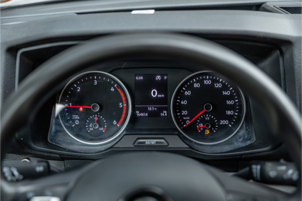 Volkswagen Crafter 2.0 TDI 177PK L3H3 DSG | L+R Schuifdeur | Bi-Xenon | ACC | Standkachel | CarPlay | Camera | Trekhaak | Stoelverwarming | Nieuwe APK | Euro 6