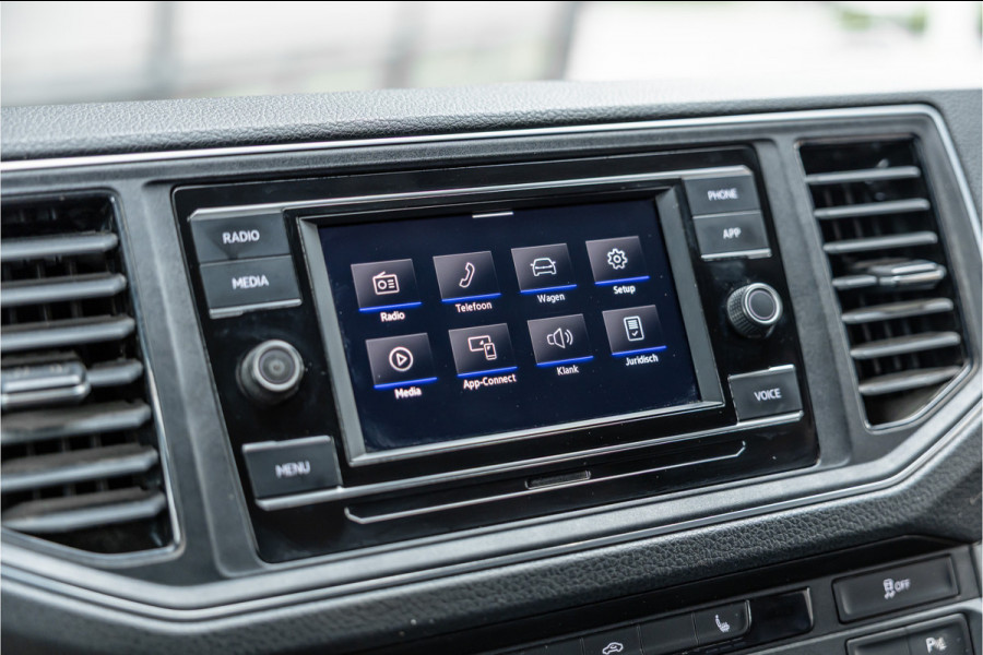 Volkswagen Crafter 2.0 TDI 177PK L3H3 DSG | L+R Schuifdeur | Bi-Xenon | ACC | Standkachel | CarPlay | Camera | Trekhaak | Stoelverwarming | Nieuwe APK | Euro 6