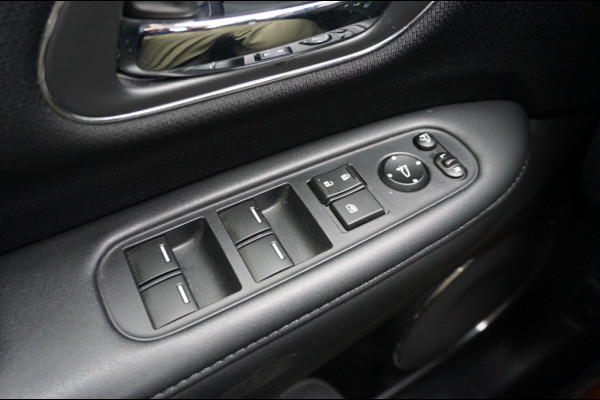 Honda HR-V 131PK i-VTEC Executive LUXE | PANO | NAVI | TREKHAAK