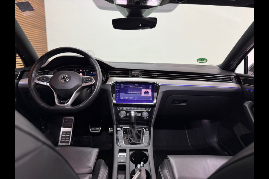 Volkswagen Passat Variant 2.0 TSI R-line Executive Business | VOL! | PANO | IQ.LIGHT | Dynaudio| Virtual | Leder | HuD | Trekhaak