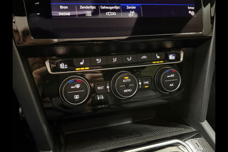 Volkswagen Passat Variant 2.0 TSI R-line Executive Business | VOL! | PANO | IQ.LIGHT | Dynaudio| Virtual | Leder | HuD | Trekhaak