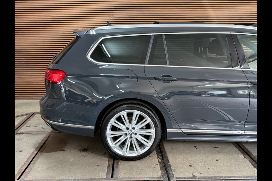 Volkswagen Passat Variant 2.0 TSI R-line Executive Business | VOL! | PANO | IQ.LIGHT | Dynaudio| Virtual | Leder | HuD | Trekhaak