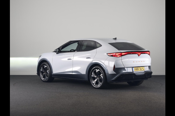 CUPRA Tavascan Business 82 kWh 286 pk | Navigatie | Warmtepomp | Parkeersensoren (Park assist) | Achteruitrijcamera | Stoelverwarming |