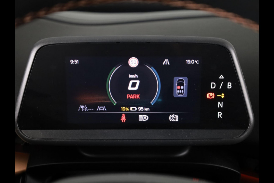 CUPRA Tavascan Business 82 kWh 286 pk | Navigatie | Warmtepomp | Parkeersensoren (Park assist) | Achteruitrijcamera | Stoelverwarming |