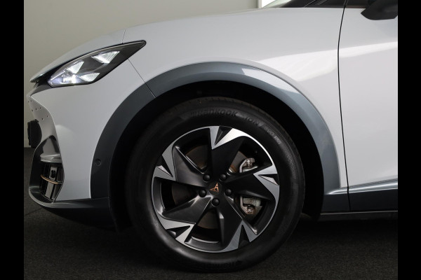 CUPRA Tavascan Business 82 kWh 286 pk | Navigatie | Warmtepomp | Parkeersensoren (Park assist) | Achteruitrijcamera | Stoelverwarming |