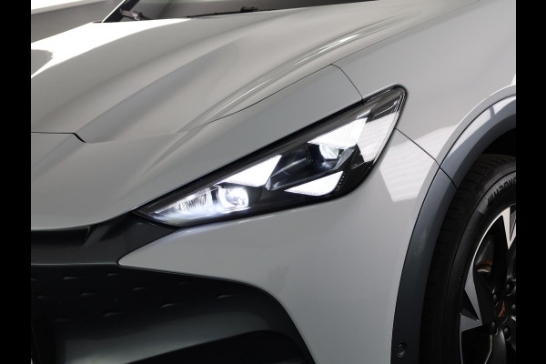 CUPRA Tavascan Business 82 kWh 286 pk | Navigatie | Warmtepomp | Parkeersensoren (Park assist) | Achteruitrijcamera | Stoelverwarming |