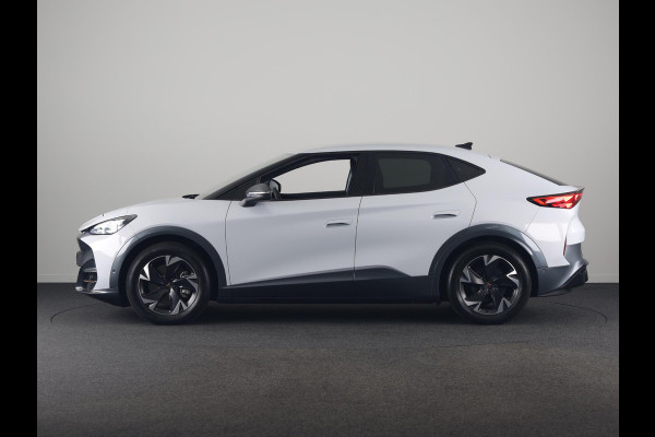 CUPRA Tavascan Business 82 kWh 286 pk | Navigatie | Warmtepomp | Parkeersensoren (Park assist) | Achteruitrijcamera | Stoelverwarming |