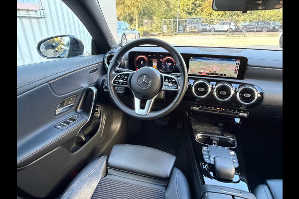 Mercedes-Benz CLA-Klasse Shooting Brake 250 e Premium Plus 218 Pk | Navigatie | Cruise | Clima | 18" lichtmetaal.