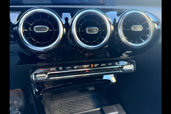 Mercedes-Benz CLA-Klasse Shooting Brake 250 e Premium Plus 218 Pk | Navigatie | Cruise | Clima | 18" lichtmetaal.