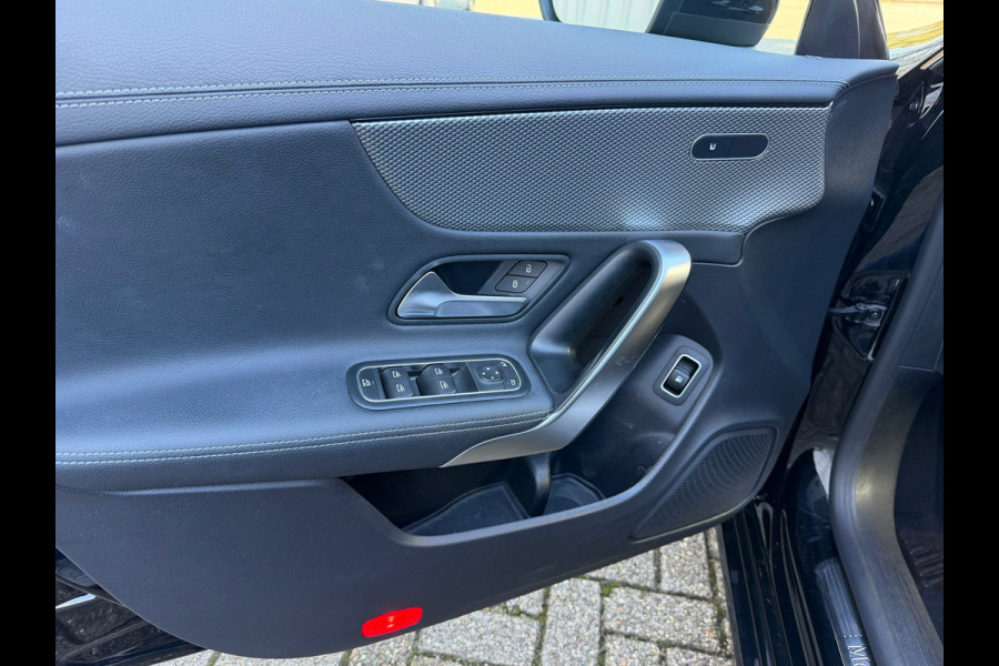 Mercedes-Benz CLA-Klasse Shooting Brake 250 e Premium Plus 218 Pk | Navigatie | Cruise | Clima | 18" lichtmetaal.