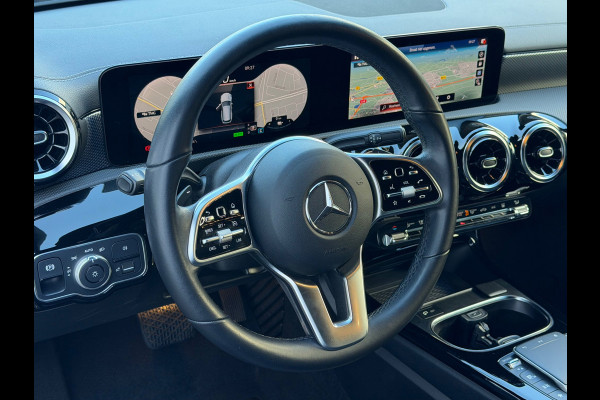 Mercedes-Benz CLA-Klasse Shooting Brake 250 e Premium Plus 218 Pk | Navigatie | Cruise | Clima | 18" lichtmetaal.