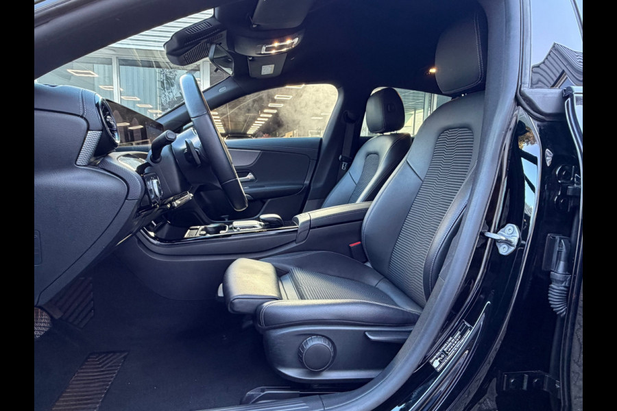 Mercedes-Benz CLA-Klasse Shooting Brake 250 e Premium Plus 218 Pk | Navigatie | Cruise | Clima | 18" lichtmetaal.