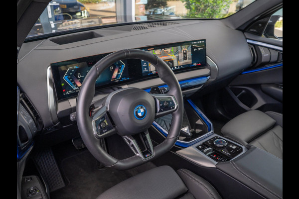 BMW X3 30e xDrive 299pk PHEV | M Sport| Panoramadak | 360 Camera | Aero | Leer | Head up