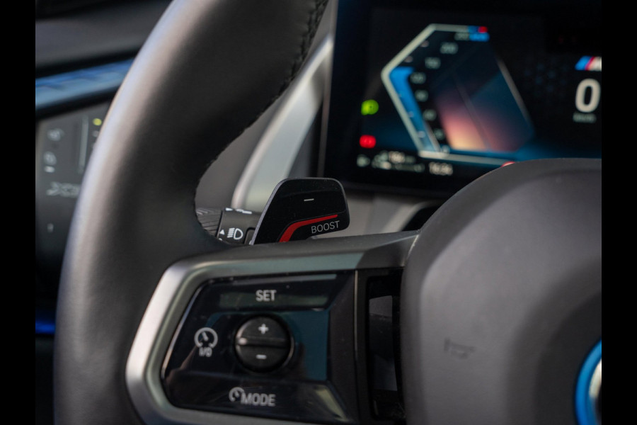 BMW X3 30e xDrive 299pk PHEV | M Sport| Panoramadak | 360 Camera | Aero | Leer | Head up