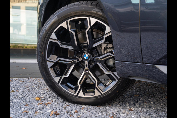 BMW X3 30e xDrive 299pk PHEV | M Sport| Panoramadak | 360 Camera | Aero | Leer | Head up