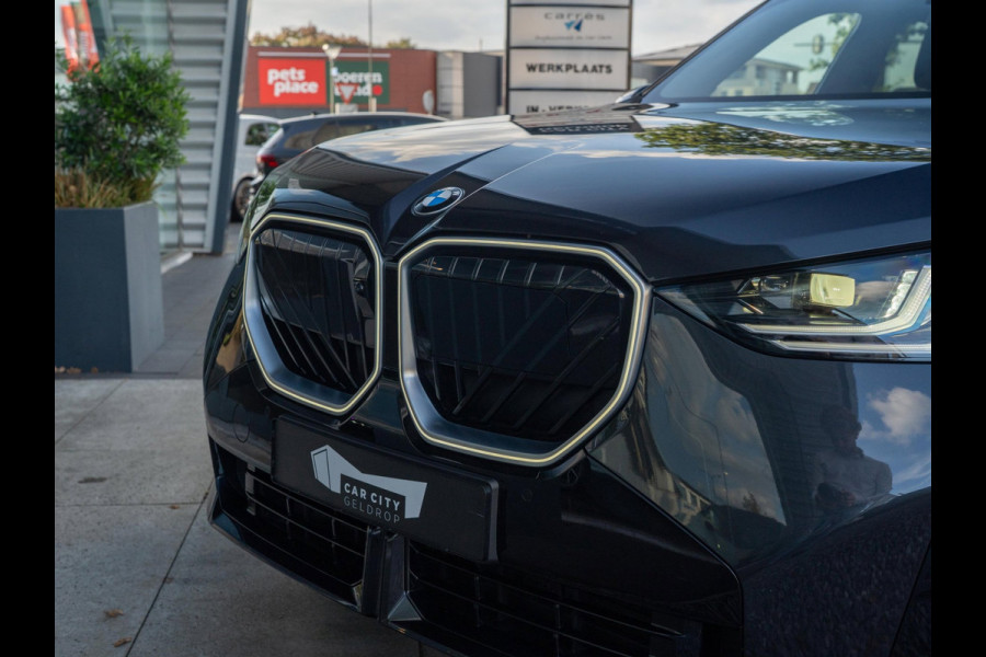 BMW X3 30e xDrive 299pk PHEV | M Sport| Panoramadak | 360 Camera | Aero | Leer | Head up